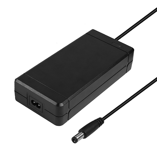 محول طاقة سطح المكتب 200W