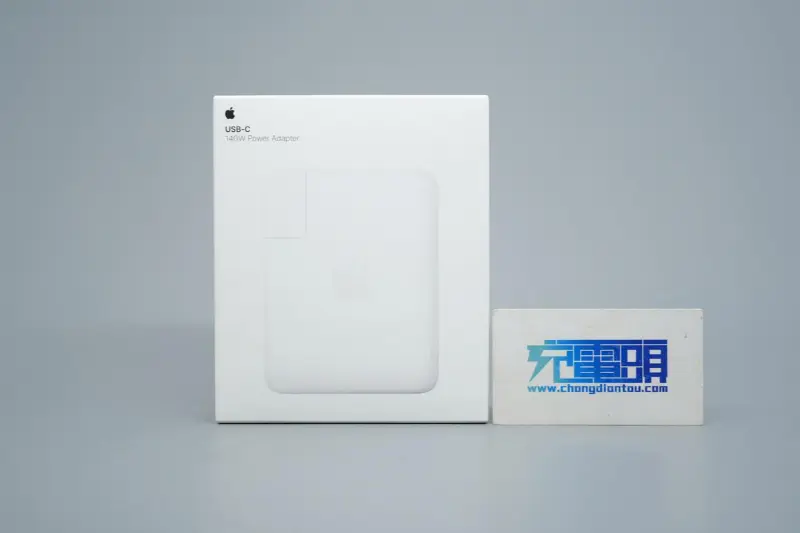 هدم شاحن Apple السريع الجديد بقدرة 140 واط GaN
