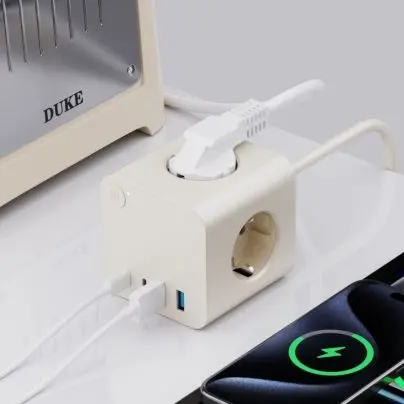 قطاع الطاقة في الاتحاد الأوروبي مع منافذ تيار متردد 25 وات PD USB 3